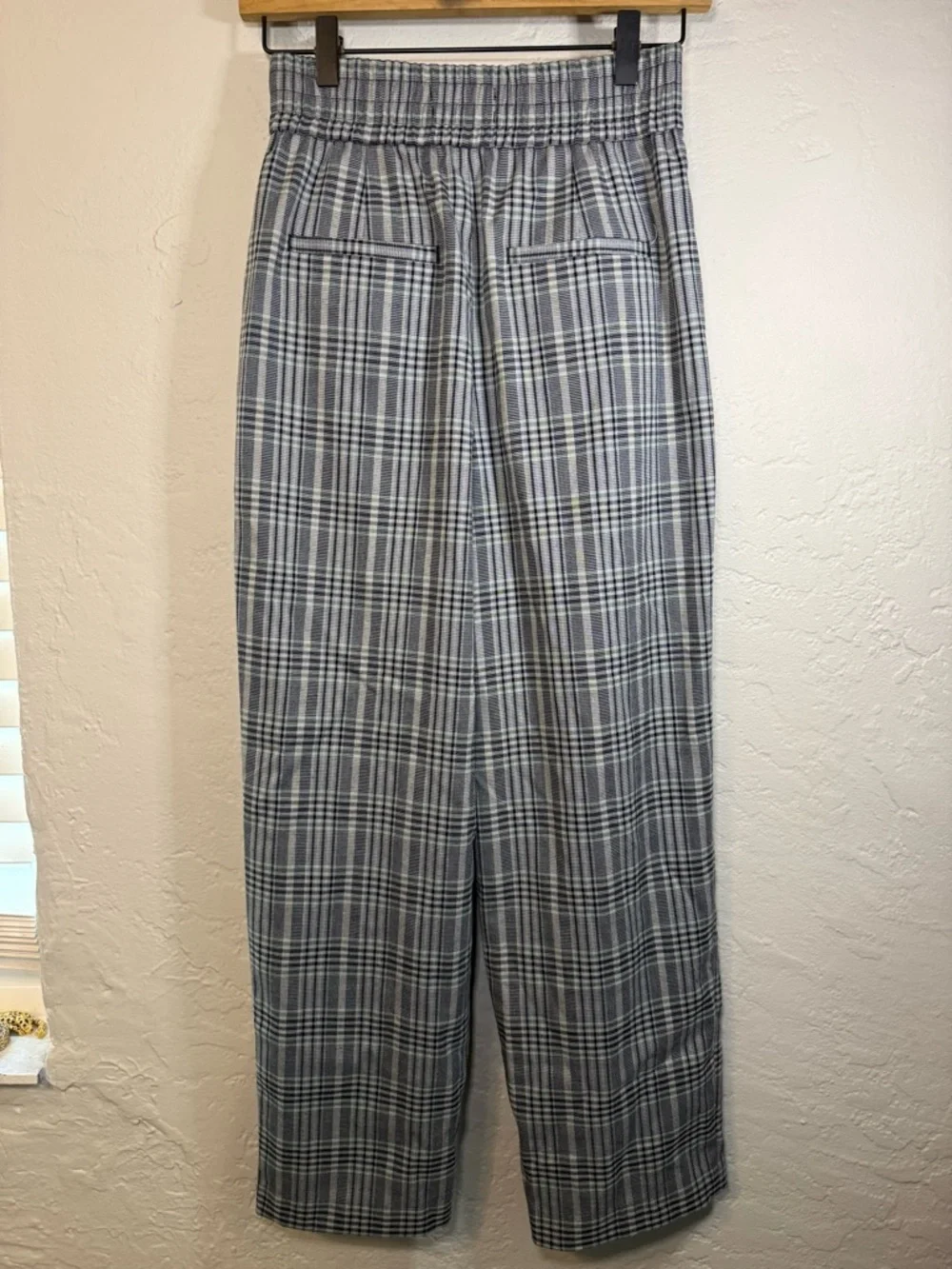 Urban Outfitters Paige glen plaid pleated trousers Size XS